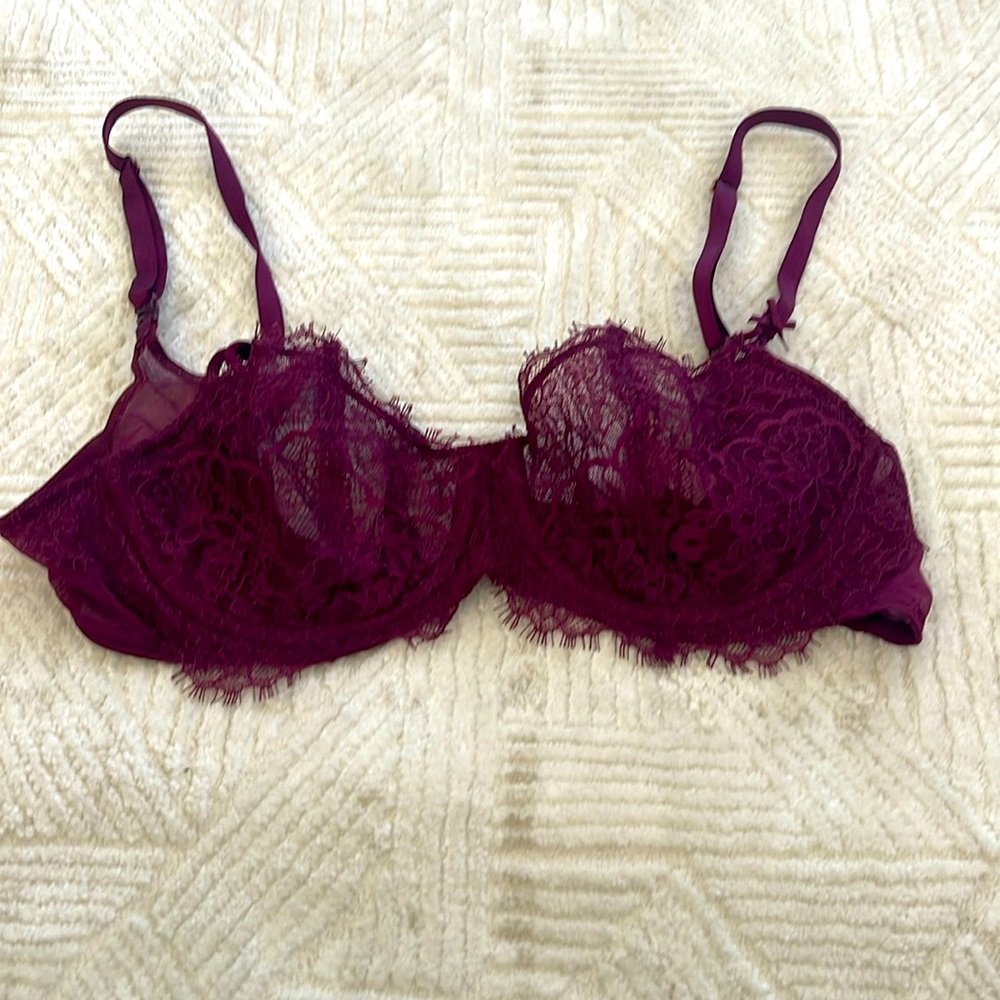 Victoria’s Secret lace bra, size 36B